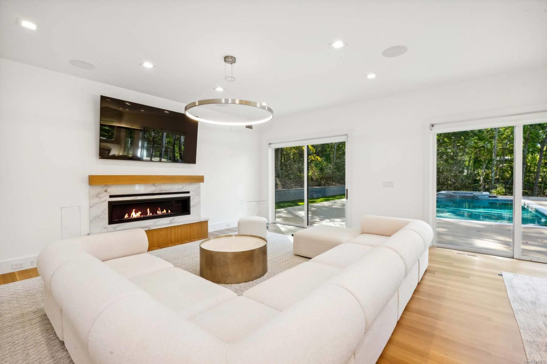 125 Laurel Valley Drive, Sag Harbor, NY 11963