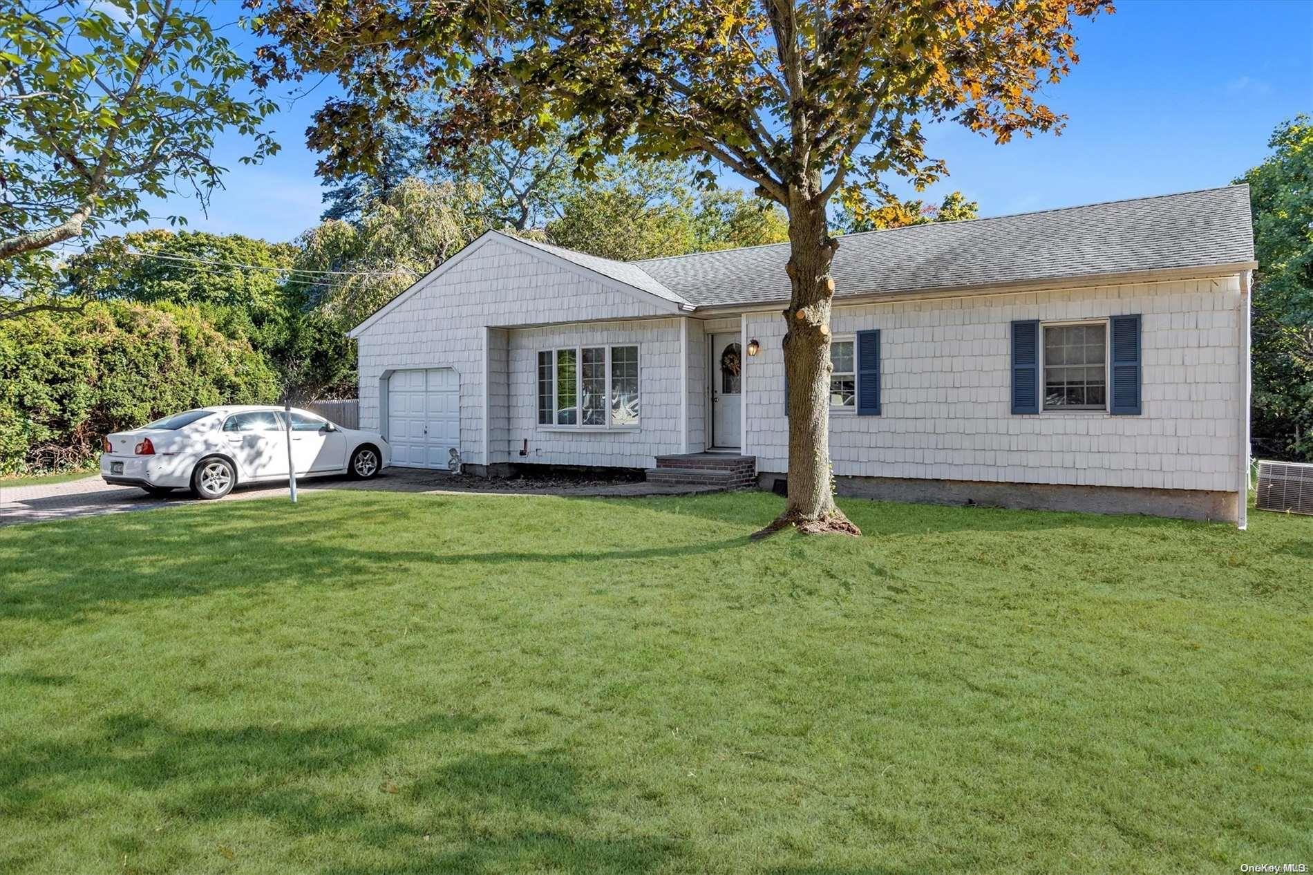 457 Lincoln Avenue, Sayville, NY 11782