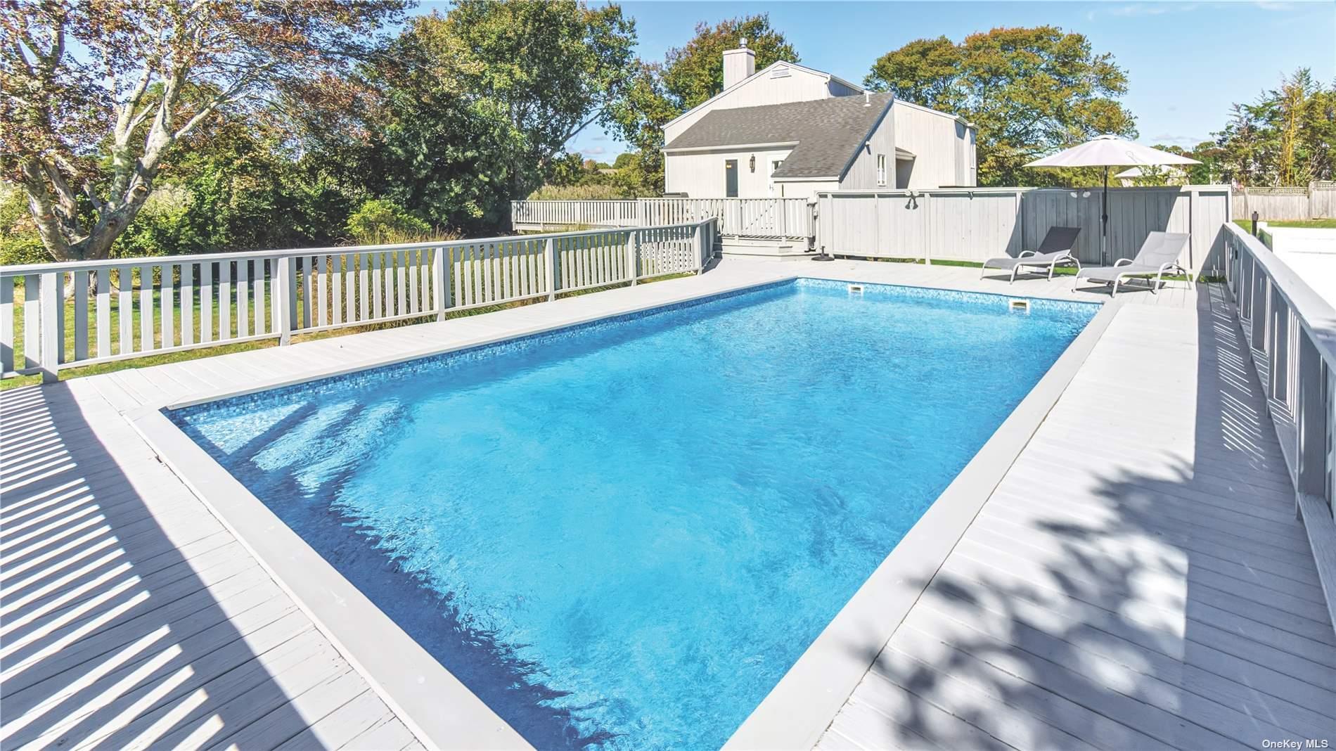 19 Rogers Lane, Remsenburg, NY 11960