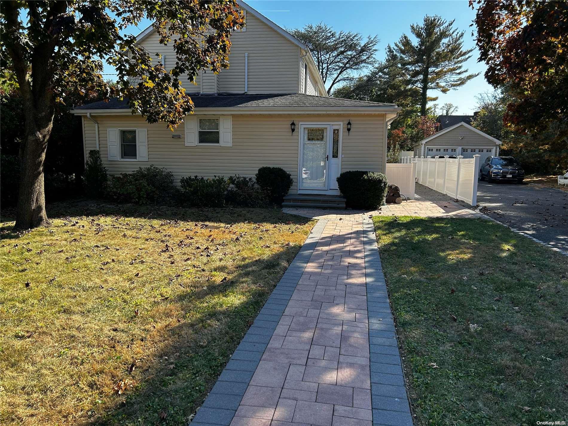 148 Hillside Avenue # A, Manhasset, NY 11030