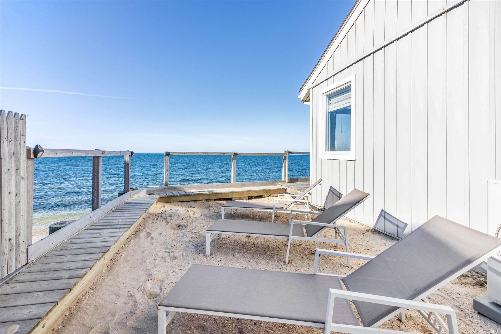 58425 Route 48, Greenport, NY 11944