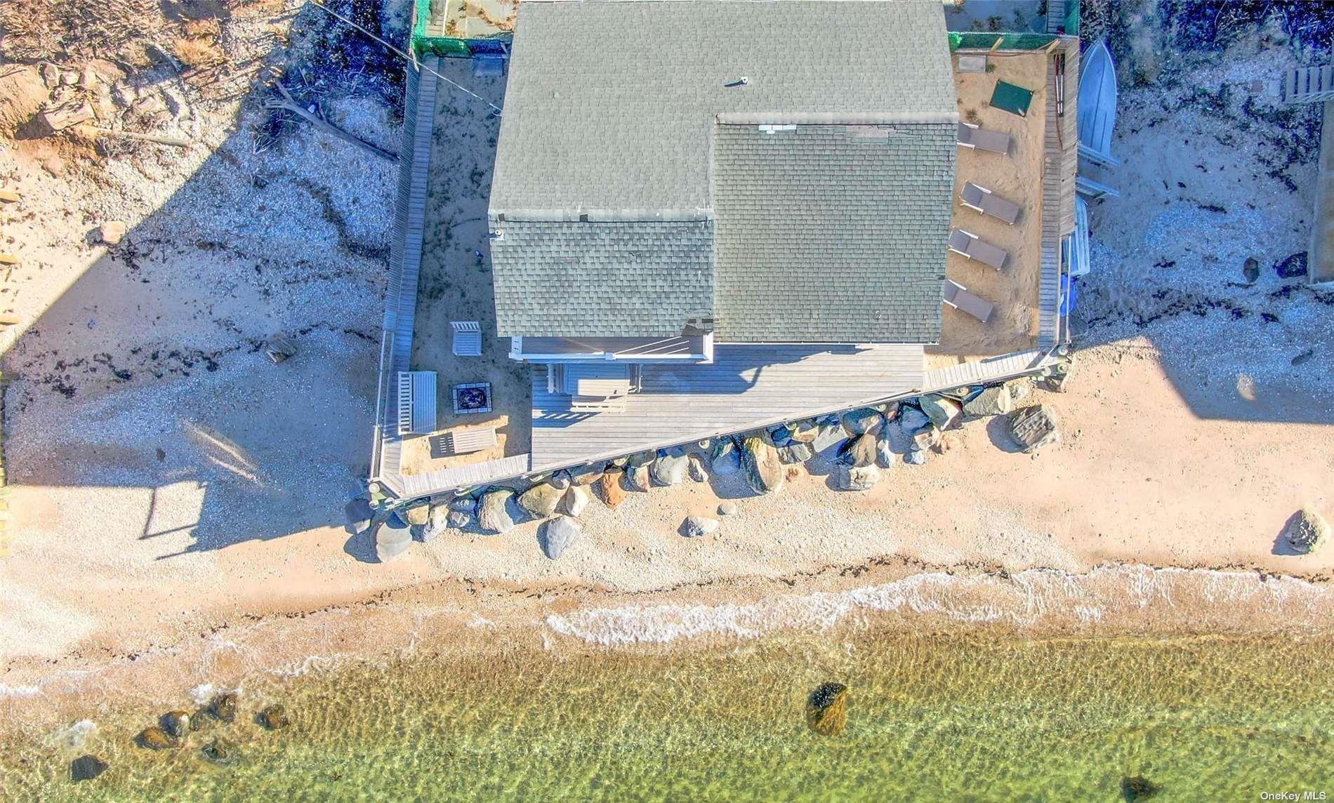 58425 Route 48, Greenport, NY 11944