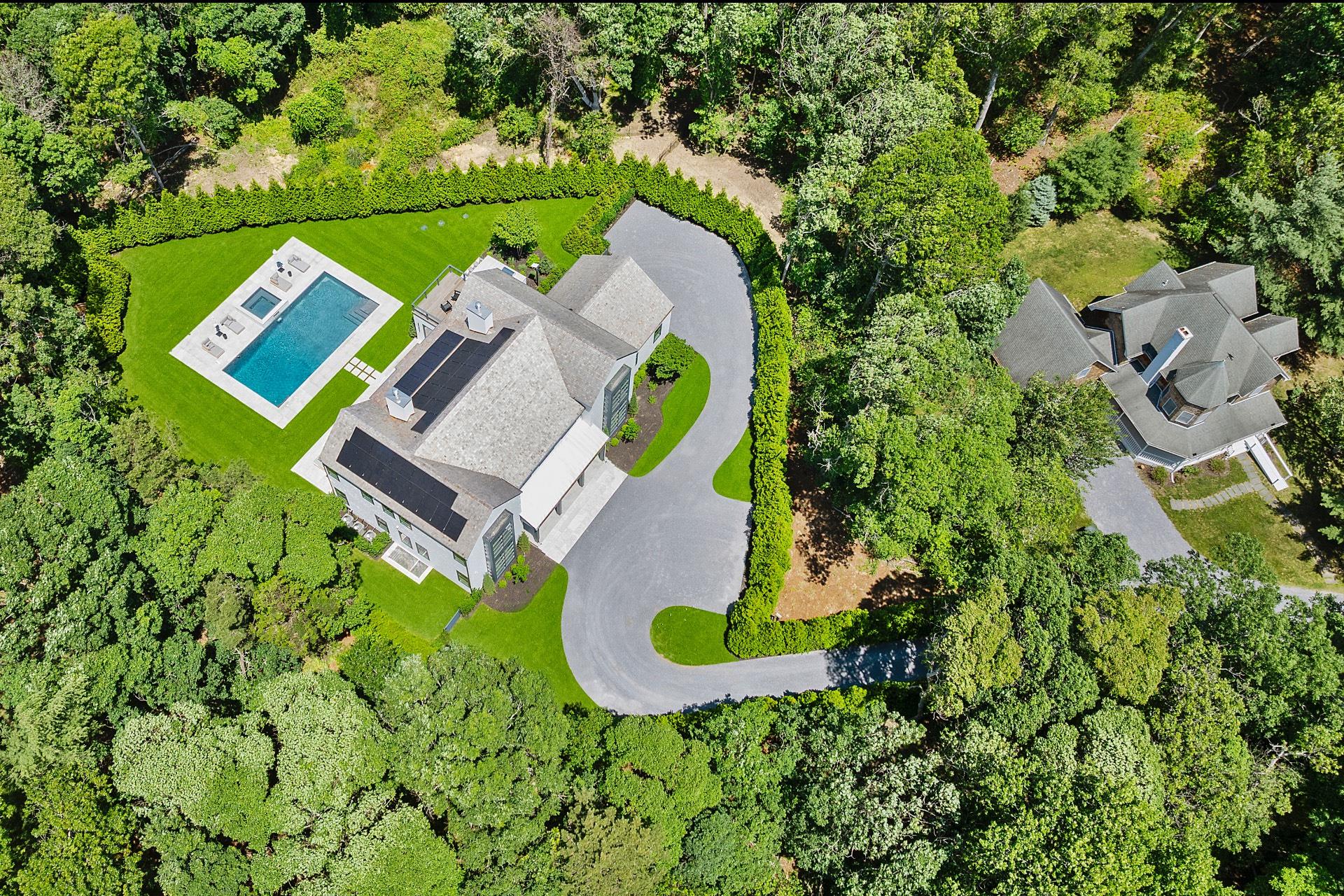 7 Lee Lane, Wainscott, NY 11975