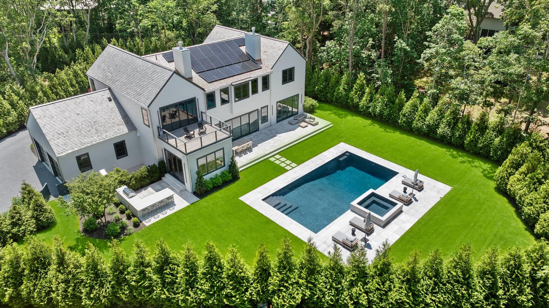 7 Lee Lane, Wainscott, NY 11975