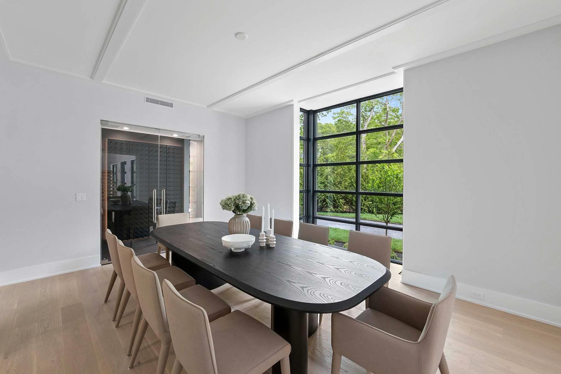 7 Lee Lane, Wainscott, NY 11975