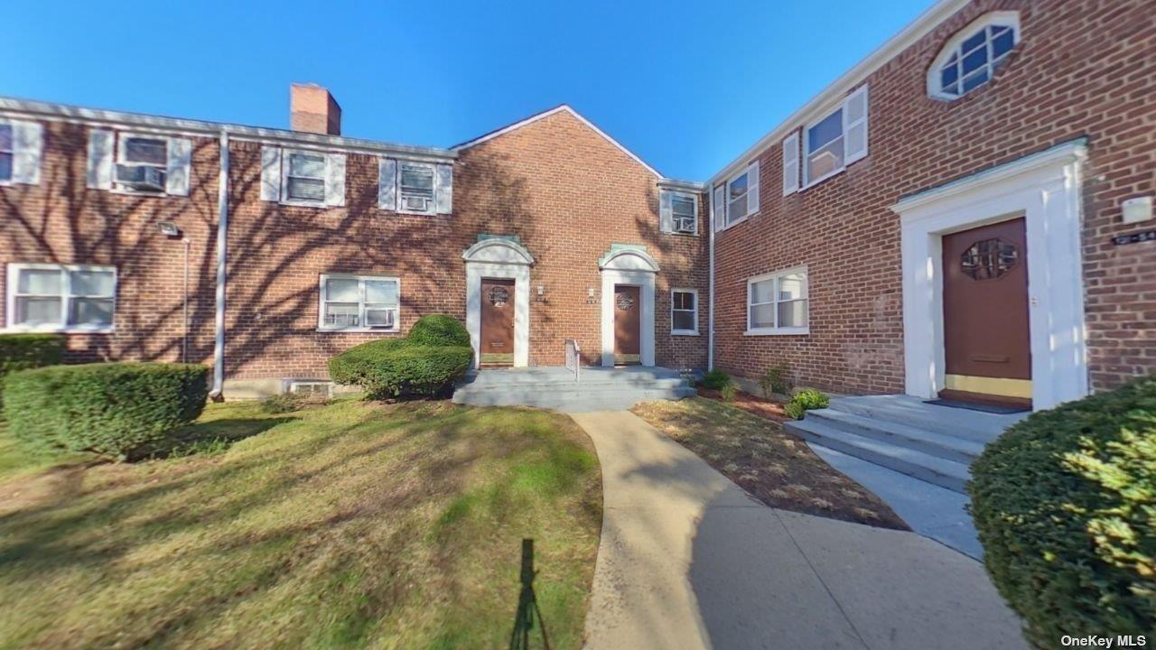 131-56 234 Street # lower, Rosedale, NY 11422