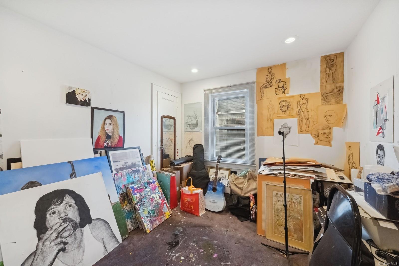 32 Harvard Avenue, Hewlett, NY 11557