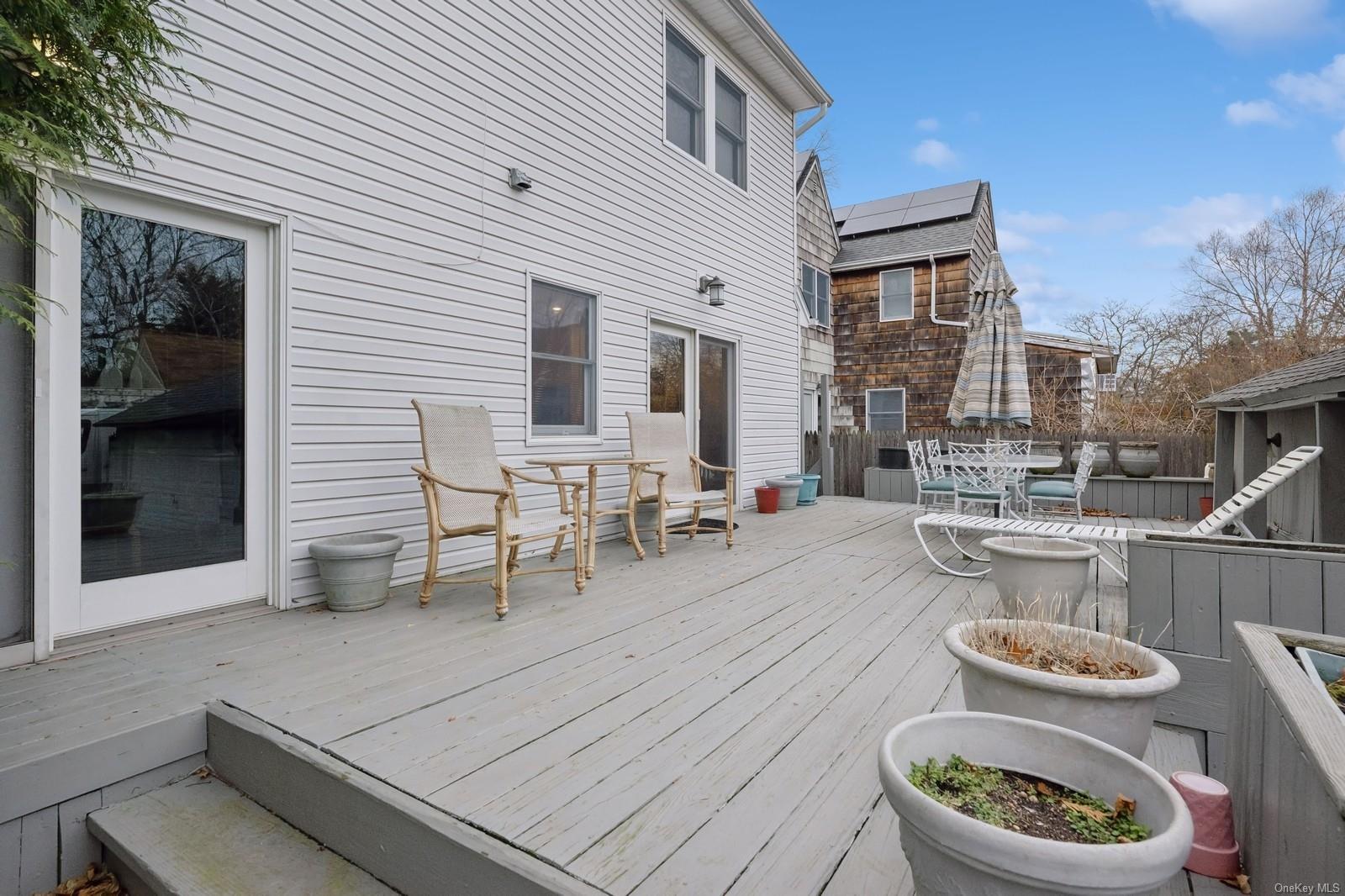 32 Harvard Avenue, Hewlett, NY 11557