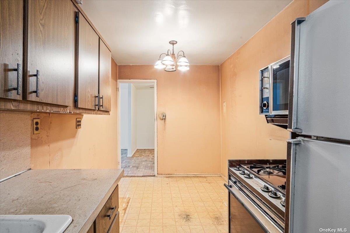 144-60 Gravett Road # 1C, Flushing, NY 11367