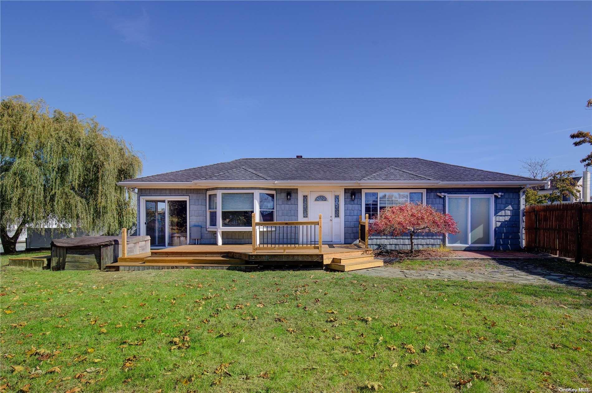 33 Sherbrook Court, Shirley, NY 11967