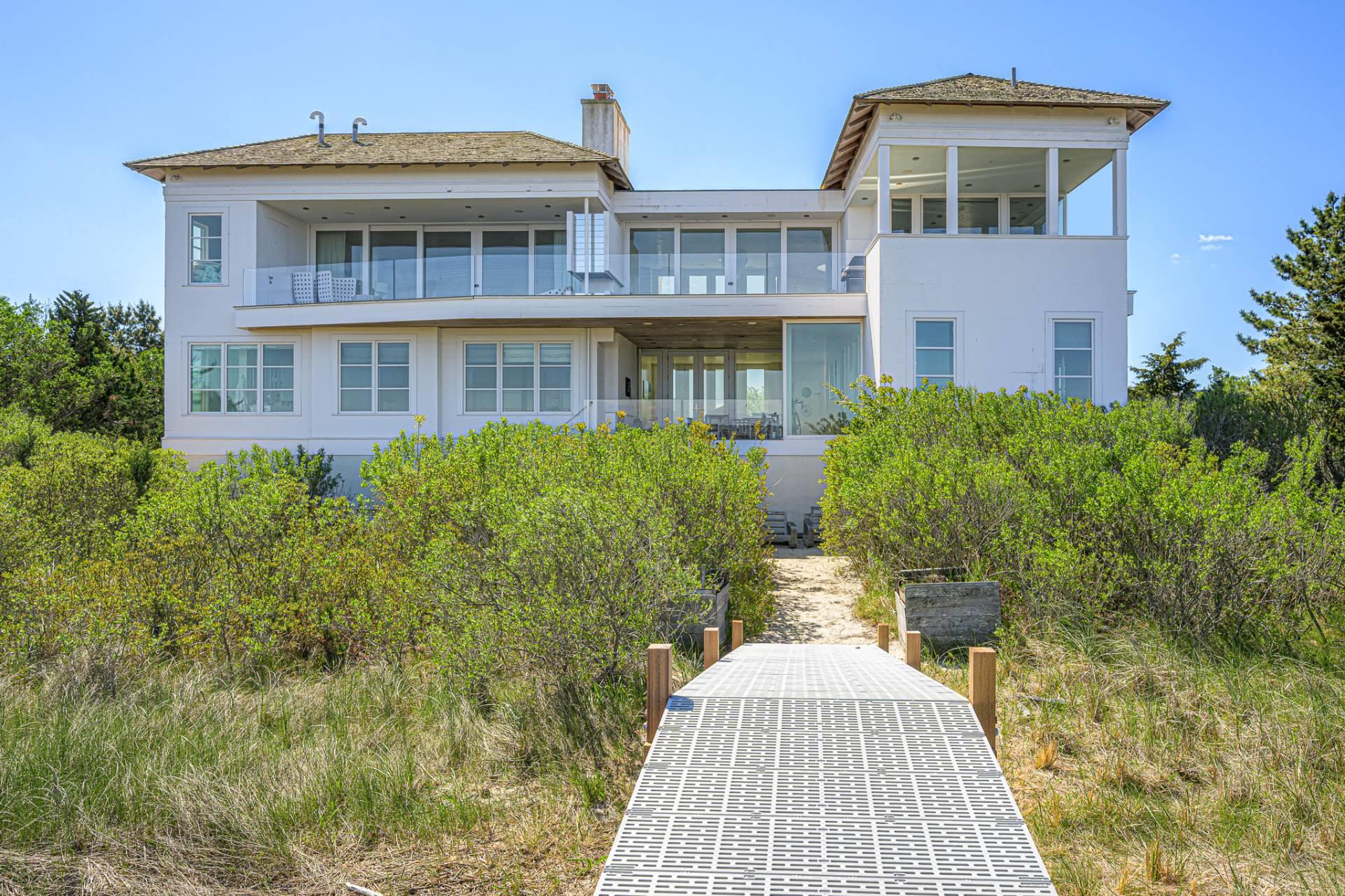 1377 Meadow Lane, Southampton, NY 11968