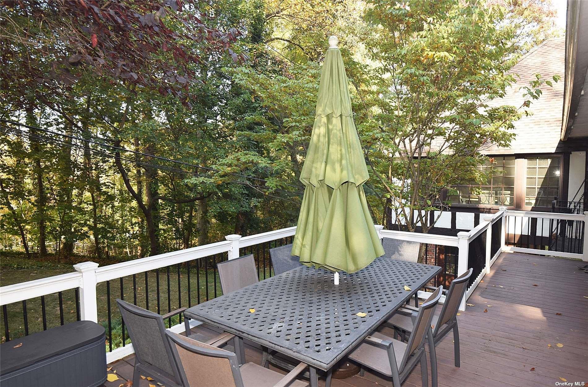 539 Manhasset Woods Road, Manhasset, NY 11030