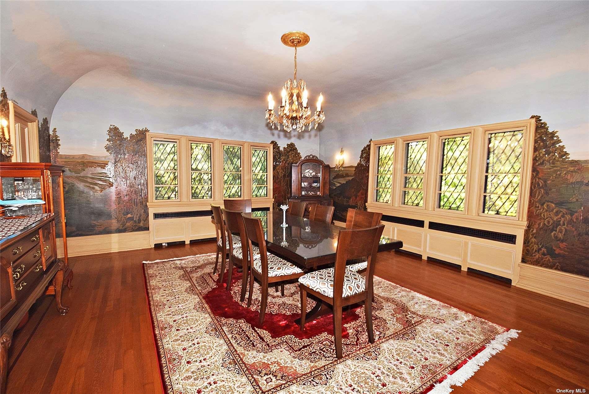 539 Manhasset Woods Road, Manhasset, NY 11030