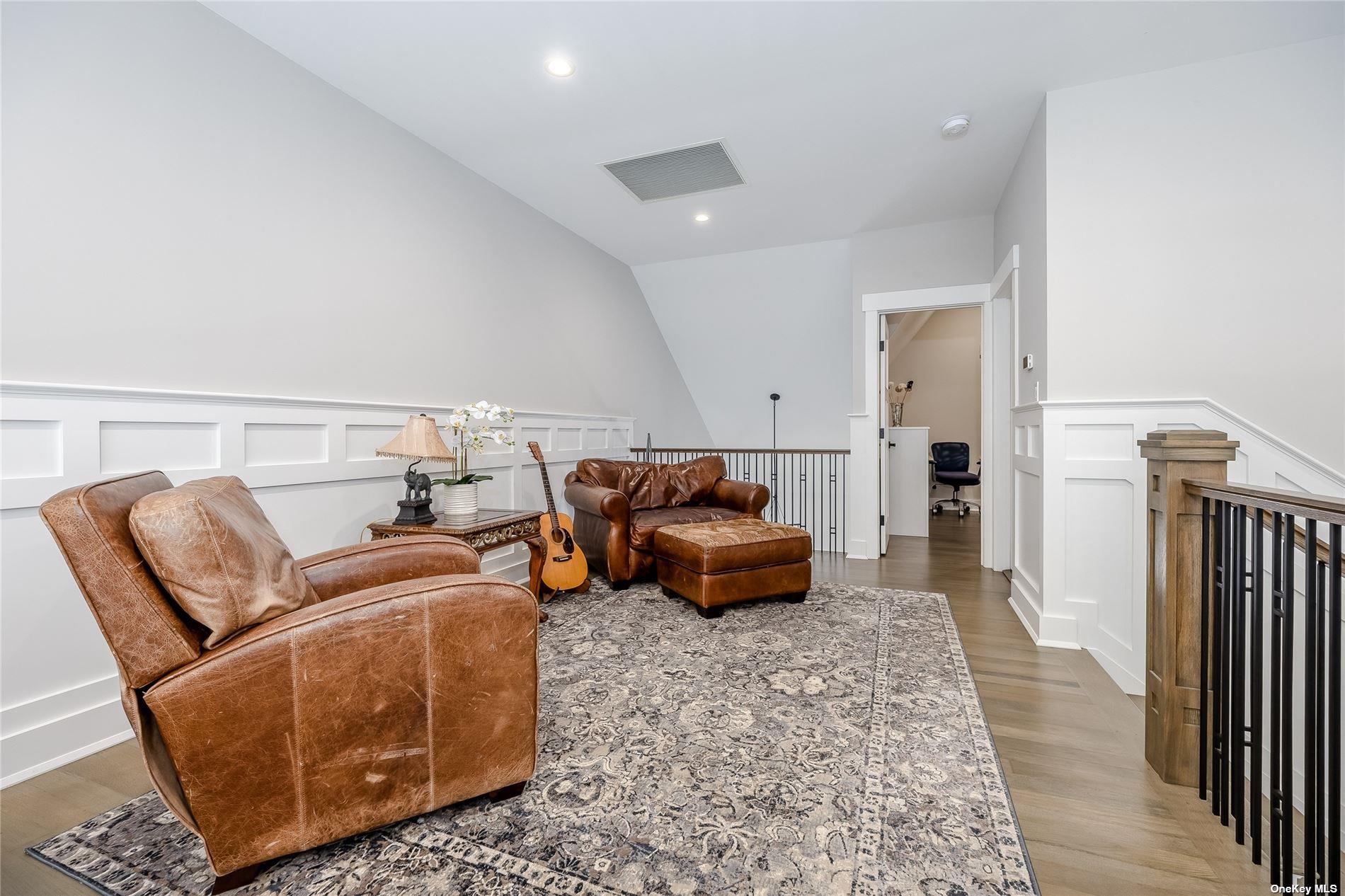 4 Arbutus Path, Port Jefferson, NY 11777