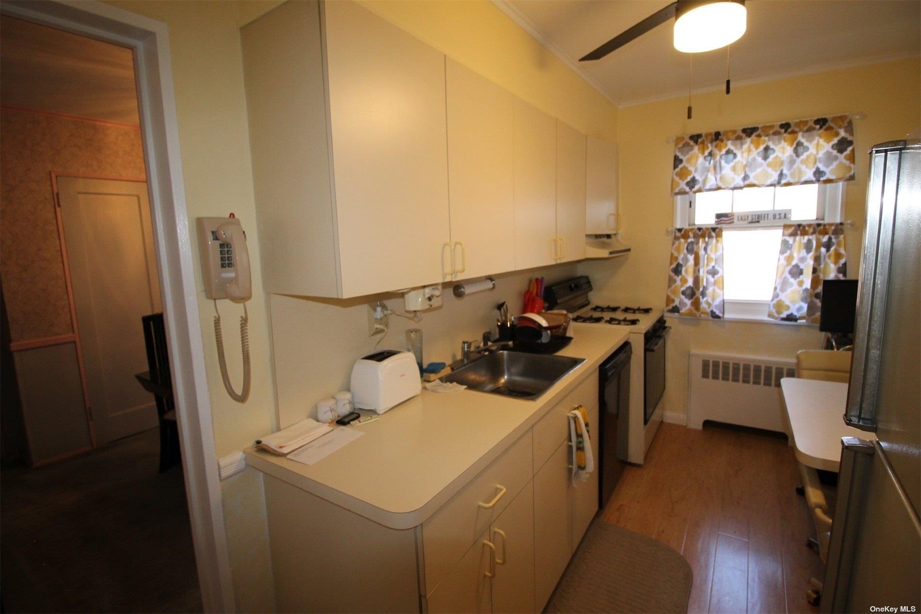 252-51 63rd Ave # 5A, Little Neck, NY 11362