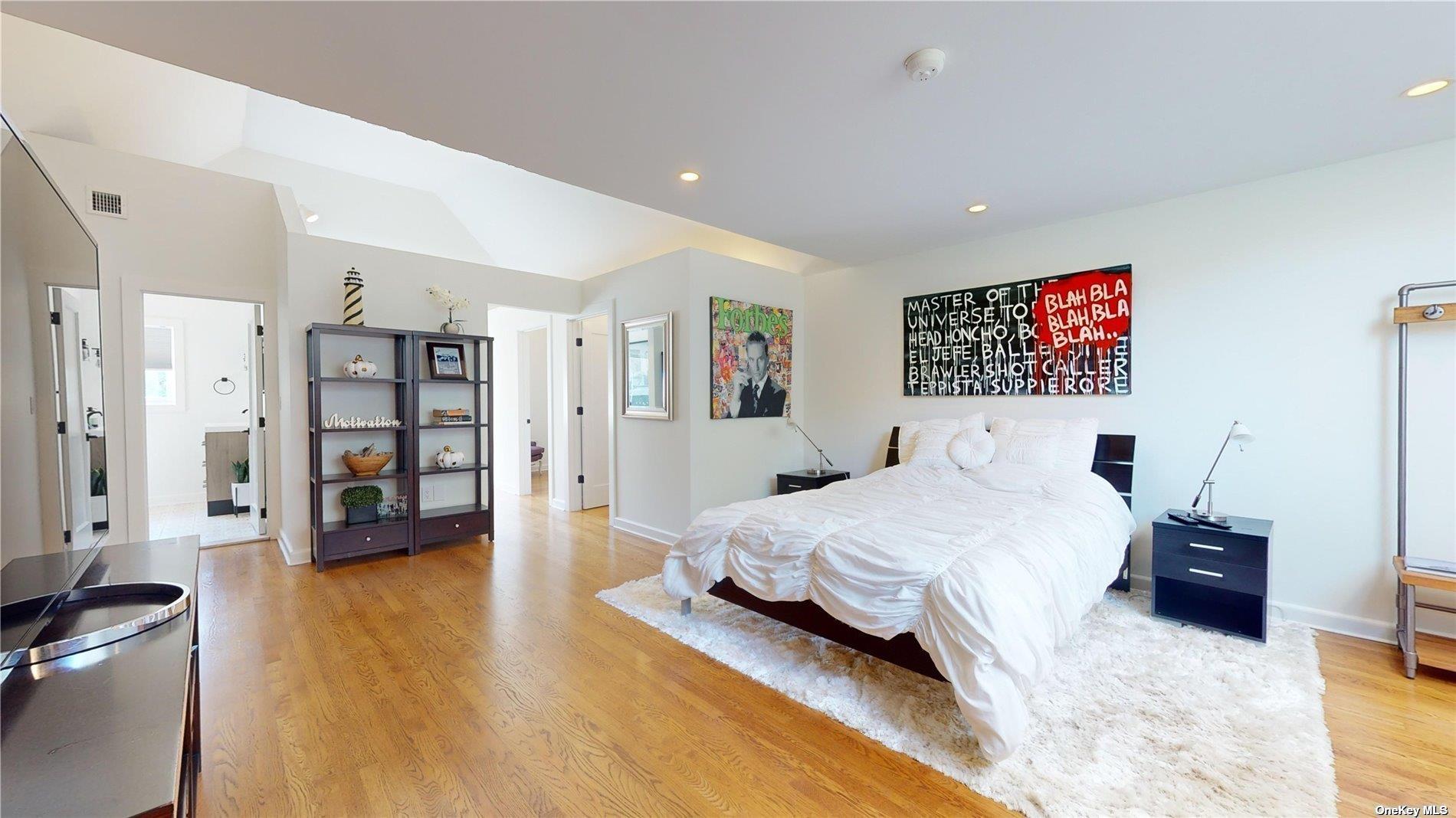 10 Cedar Lane, Remsenburg, NY 11960