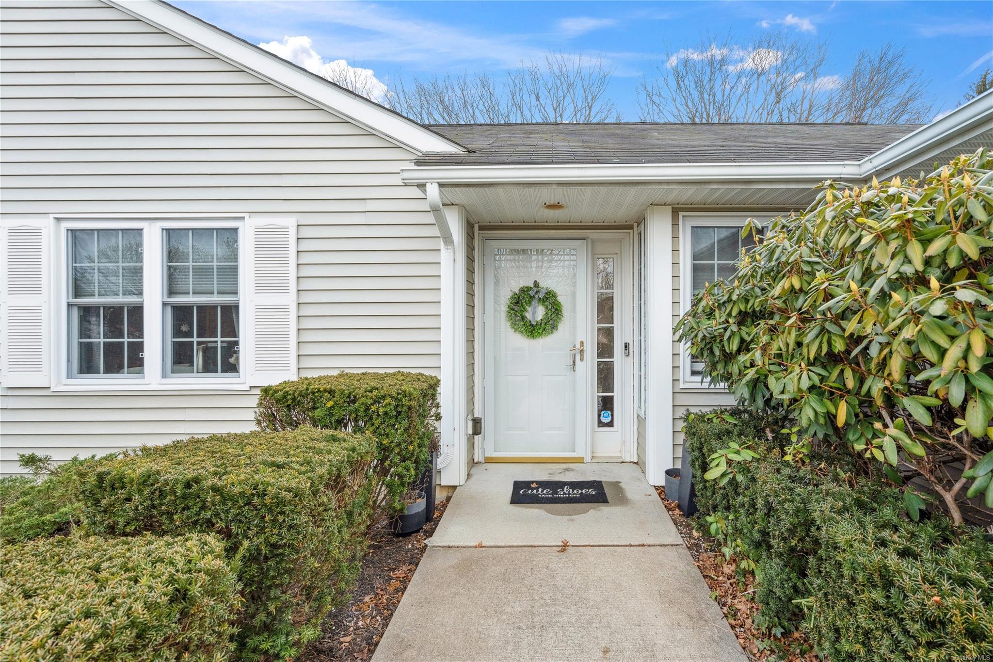 304 Peconic # 304, Melville, NY 11747