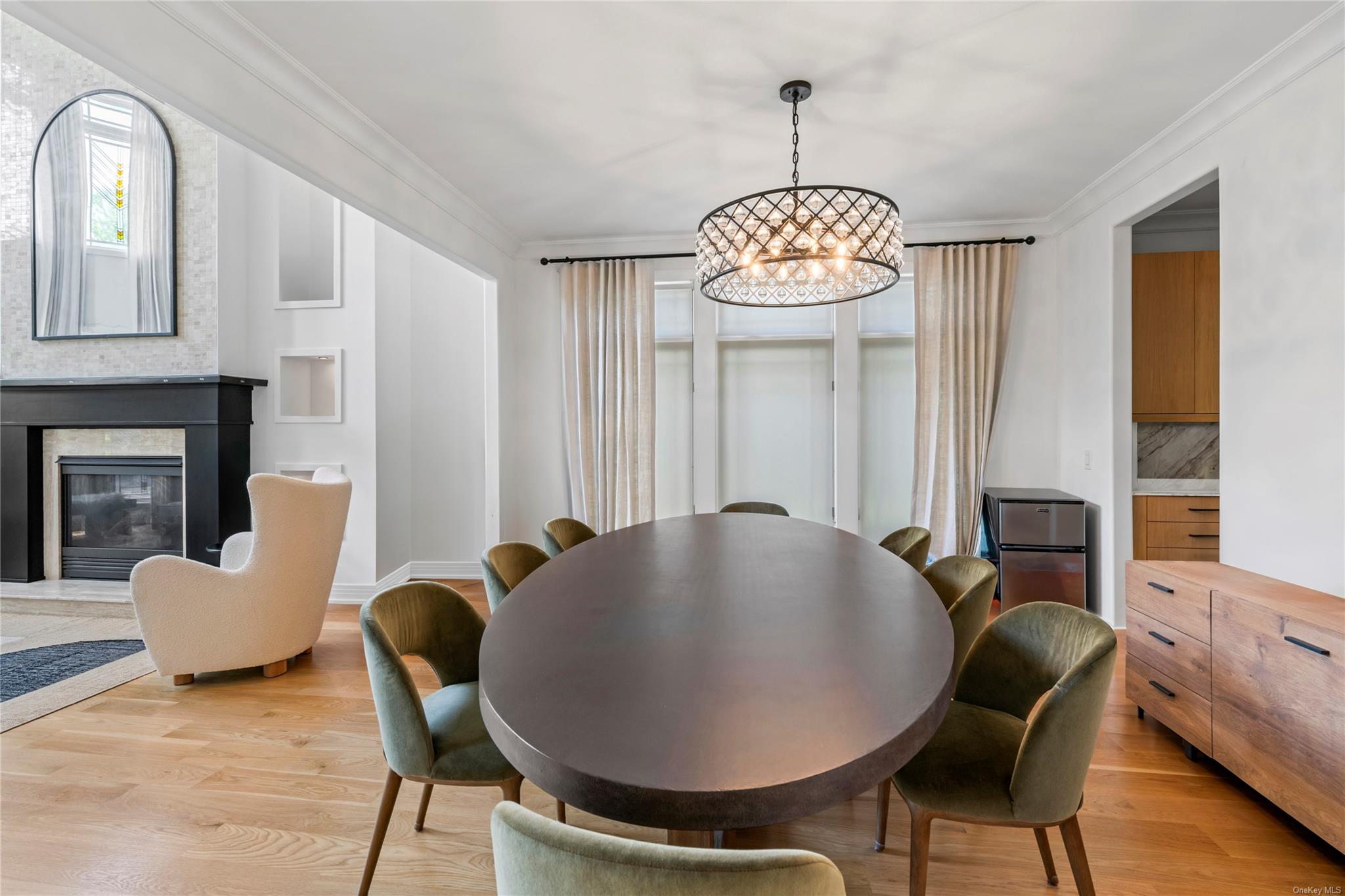 8 Holiday Pond Road, Jericho, NY 11753