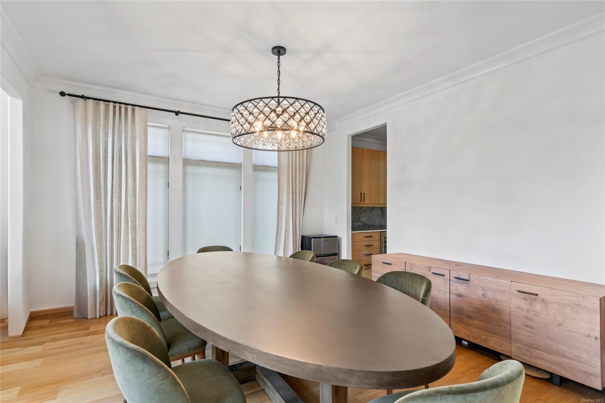 8 Holiday Pond Road, Jericho, NY 11753