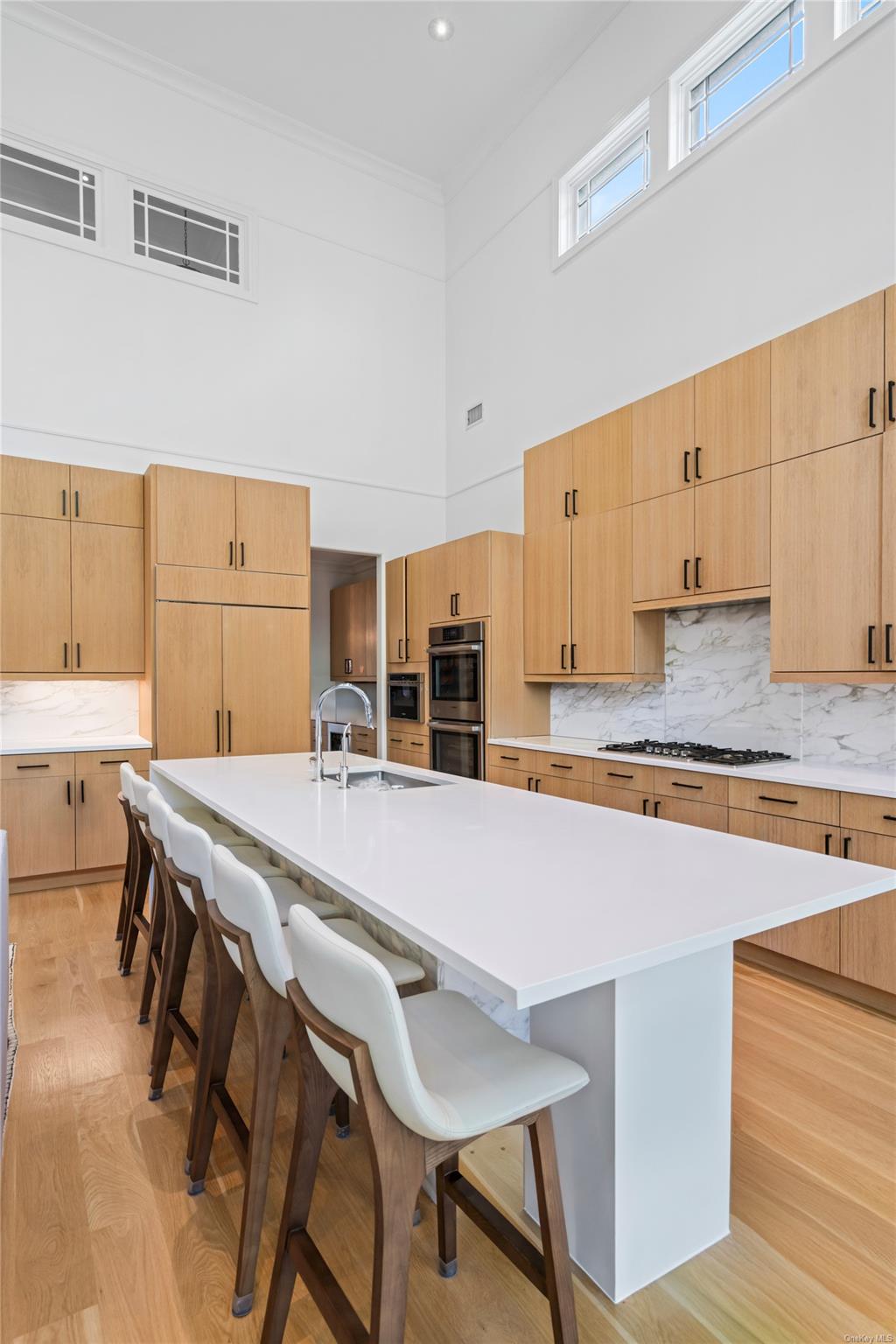 8 Holiday Pond Road, Jericho, NY 11753