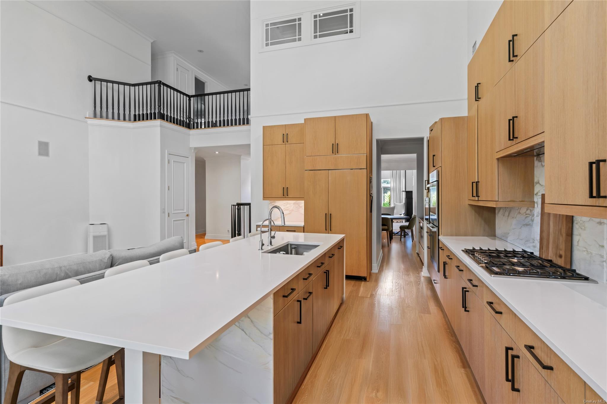 8 Holiday Pond Road, Jericho, NY 11753