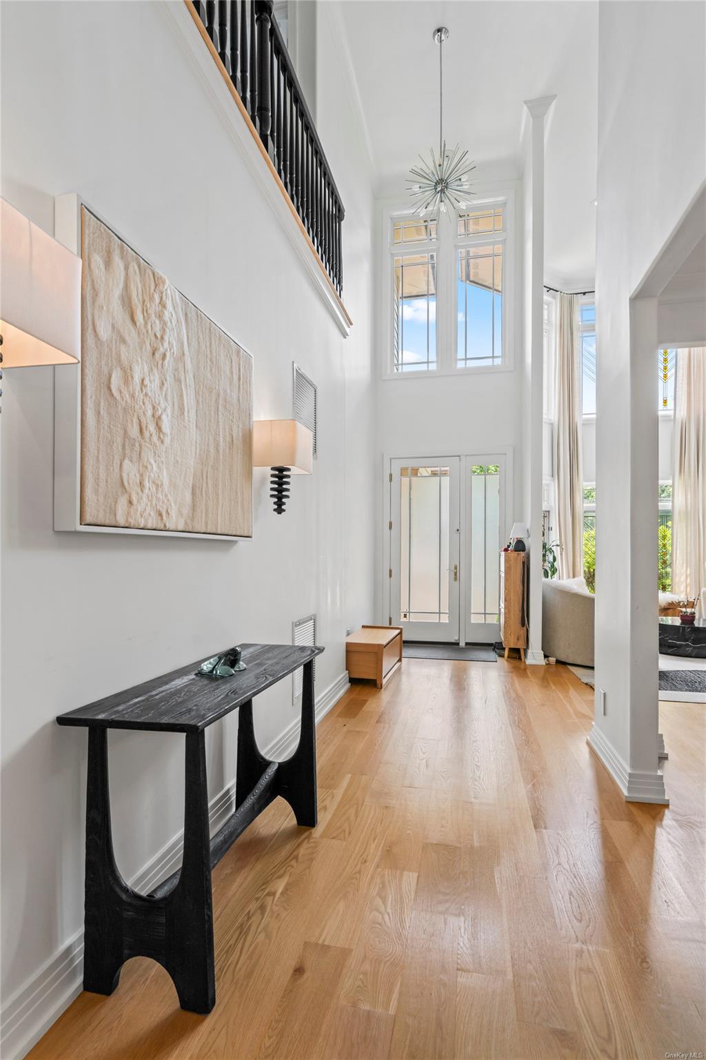 8 Holiday Pond Road, Jericho, NY 11753