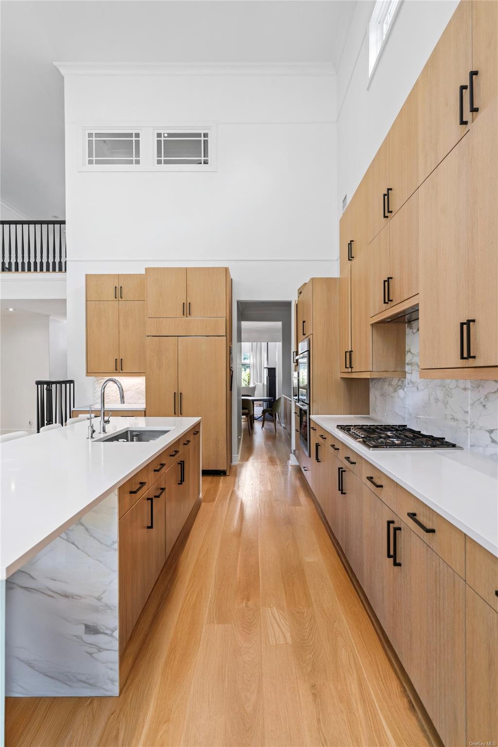 8 Holiday Pond Road, Jericho, NY 11753