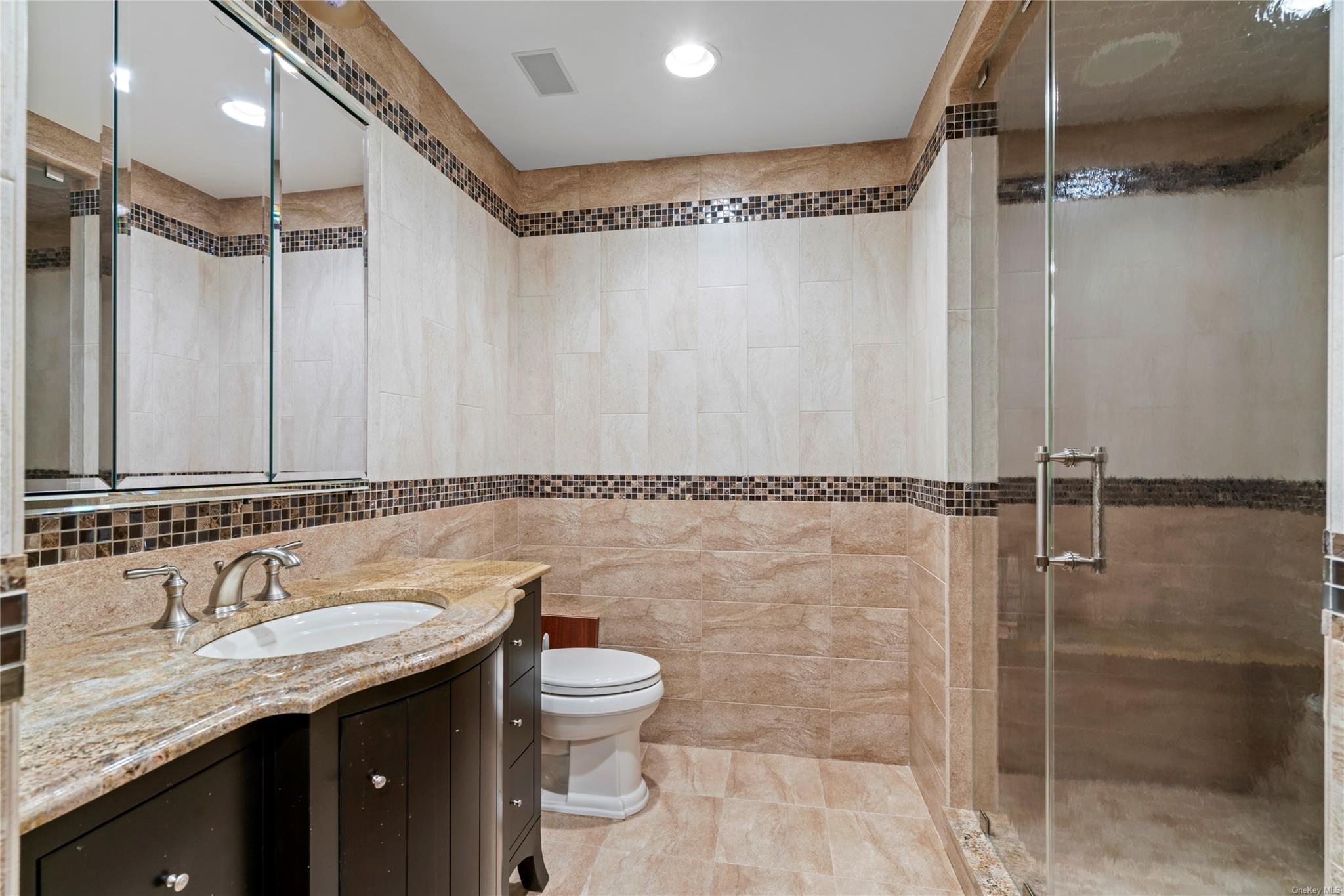 8 Holiday Pond Road, Jericho, NY 11753