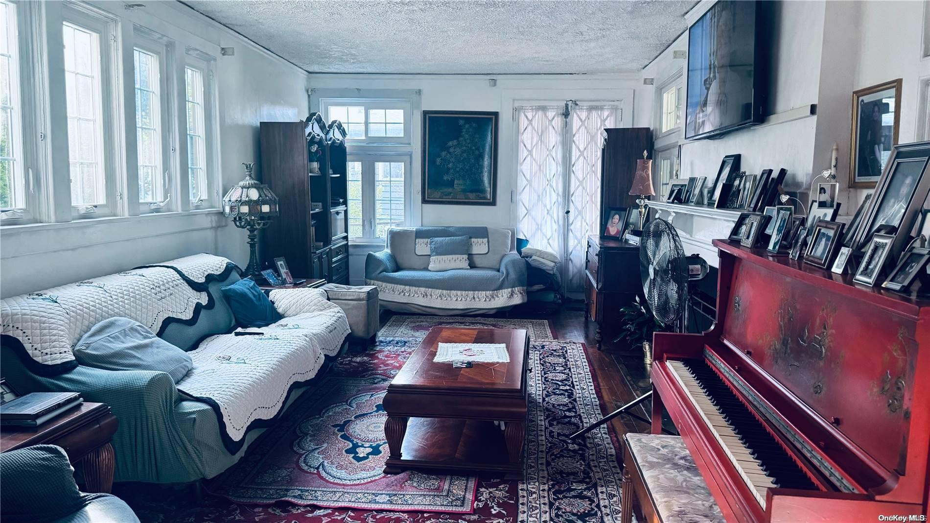 140 Walworth Avenue, White Plains, NY 10606