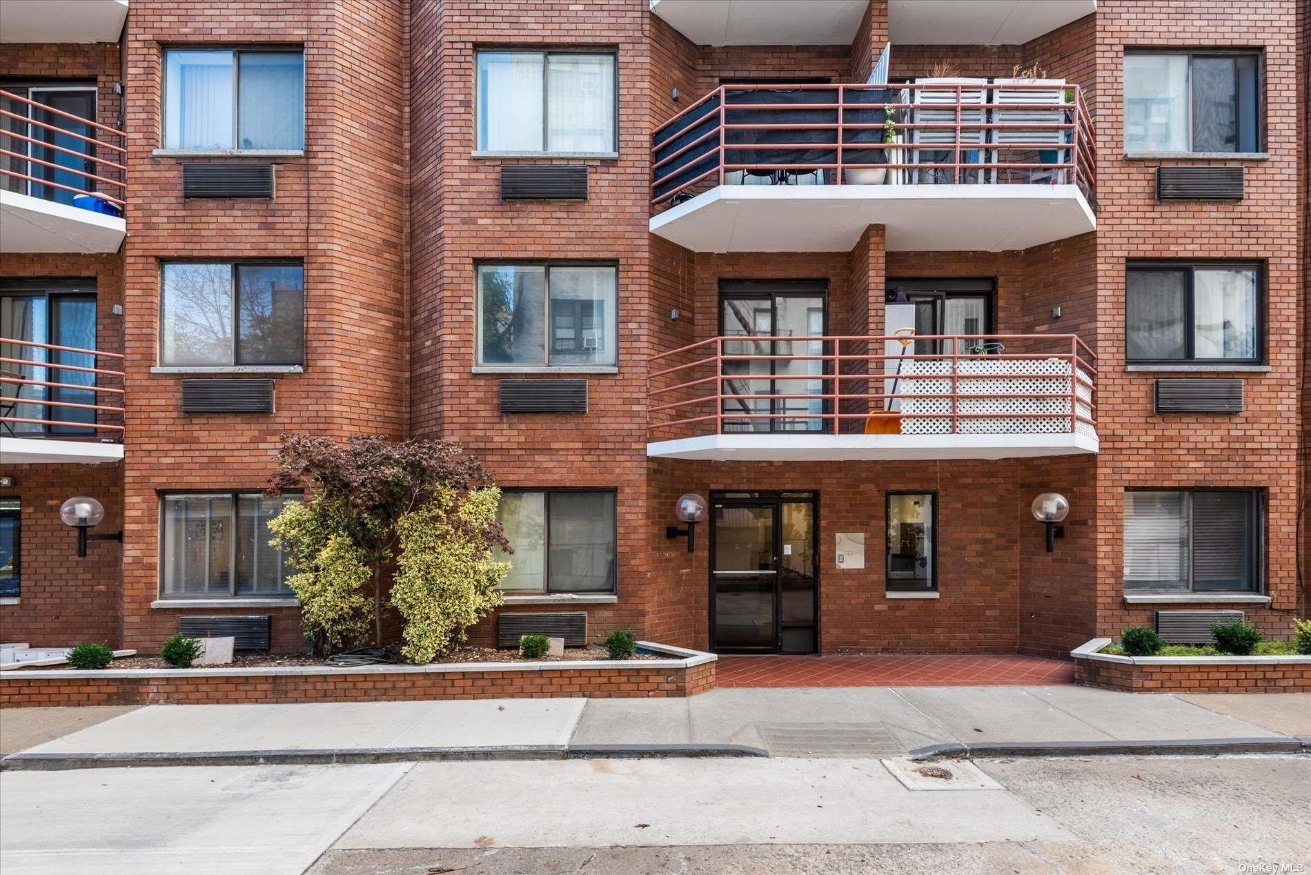 119-40 Metropolitan Avenue # G2, Kew Gardens, NY 11415