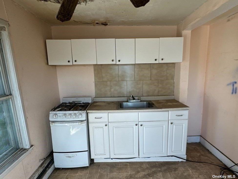 110 Cedar Road, Inwood, NY 11096