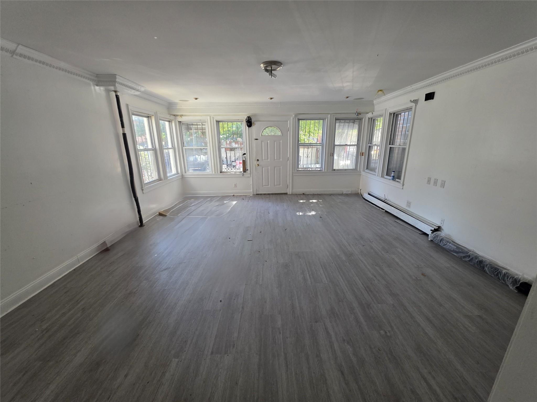 100-15 40th Road, Corona, NY 11368