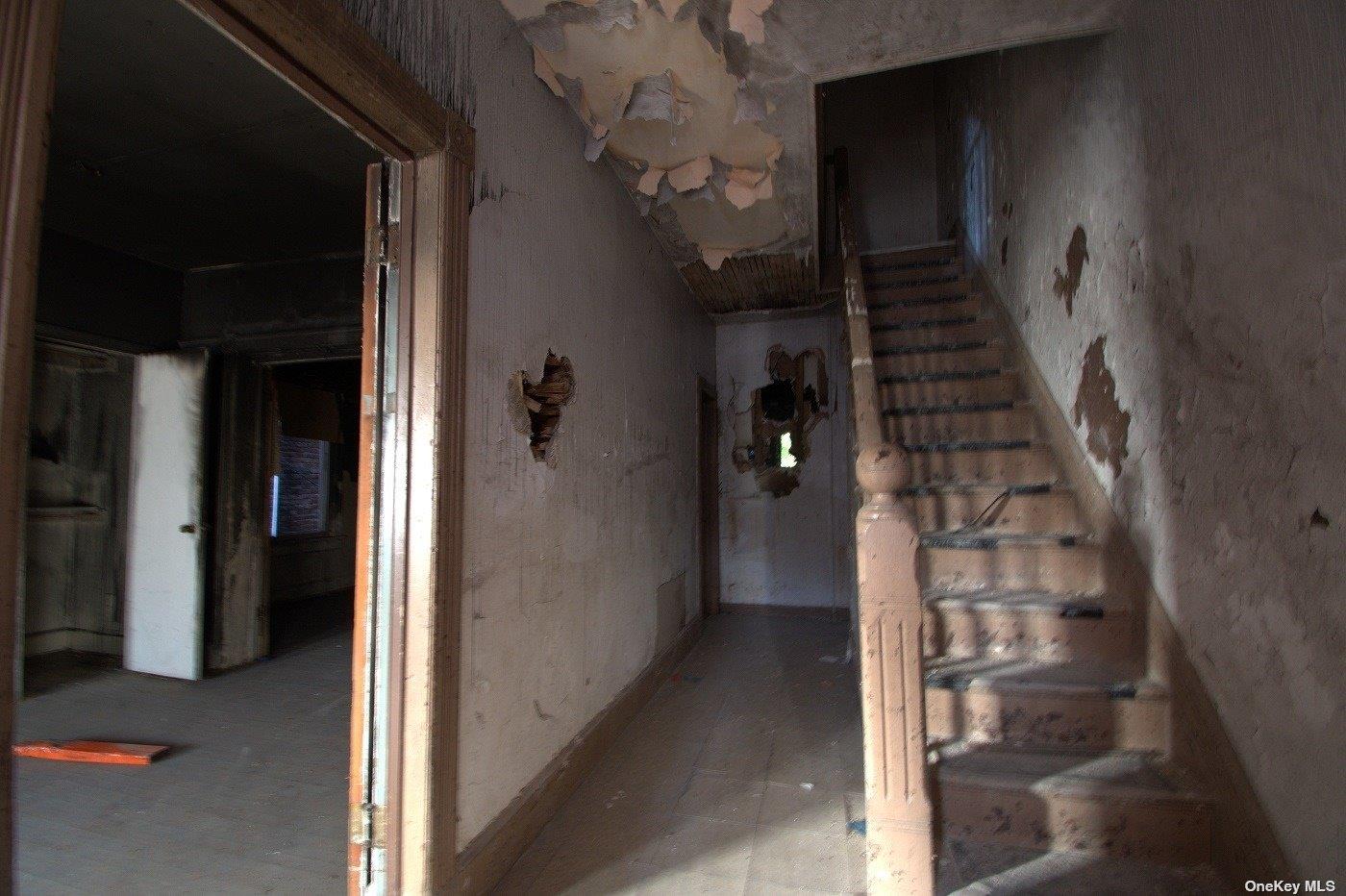 96 Overlook Place, Newburgh, NY 12550