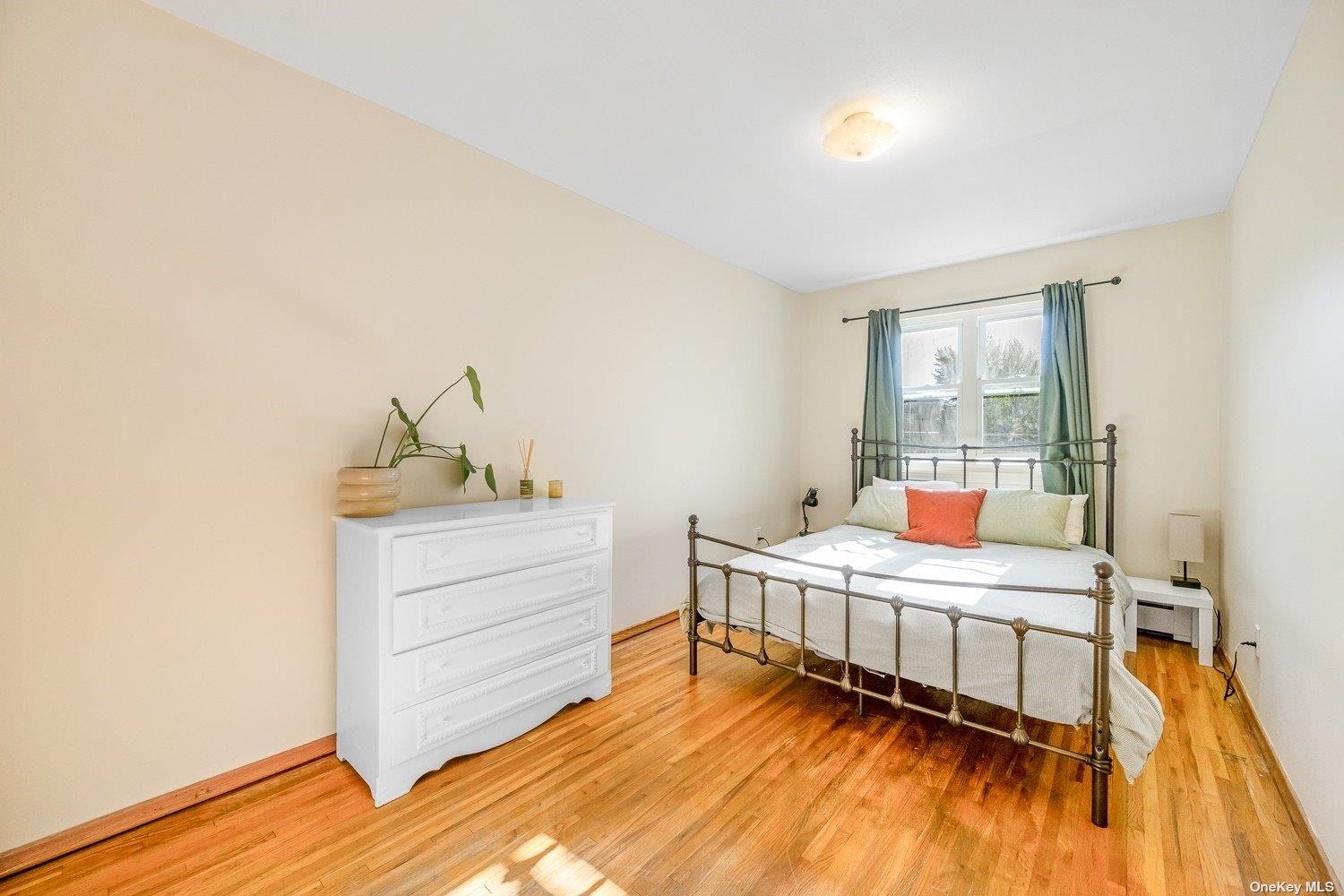 28-12 Astoria Boulevard, Astoria, NY 11102