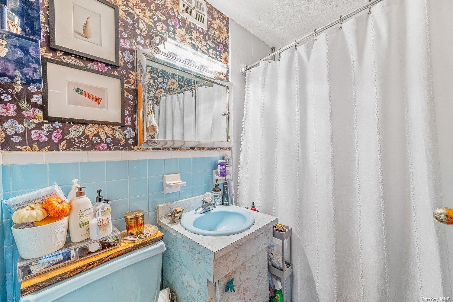 28-12 Astoria Boulevard, Astoria, NY 11102