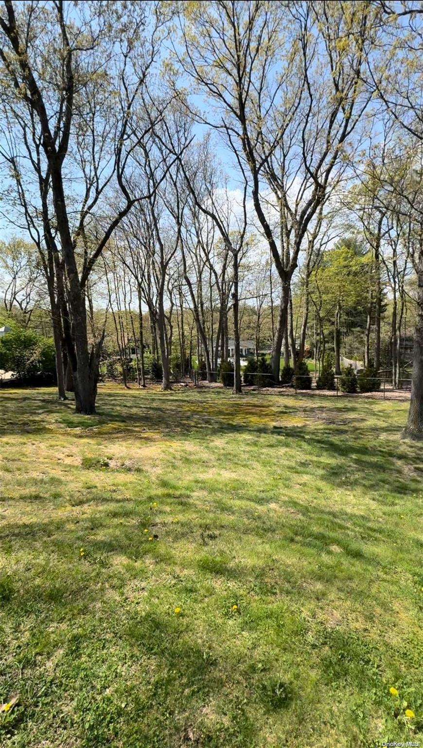 25 Cottontail Road, Melville, NY 11747