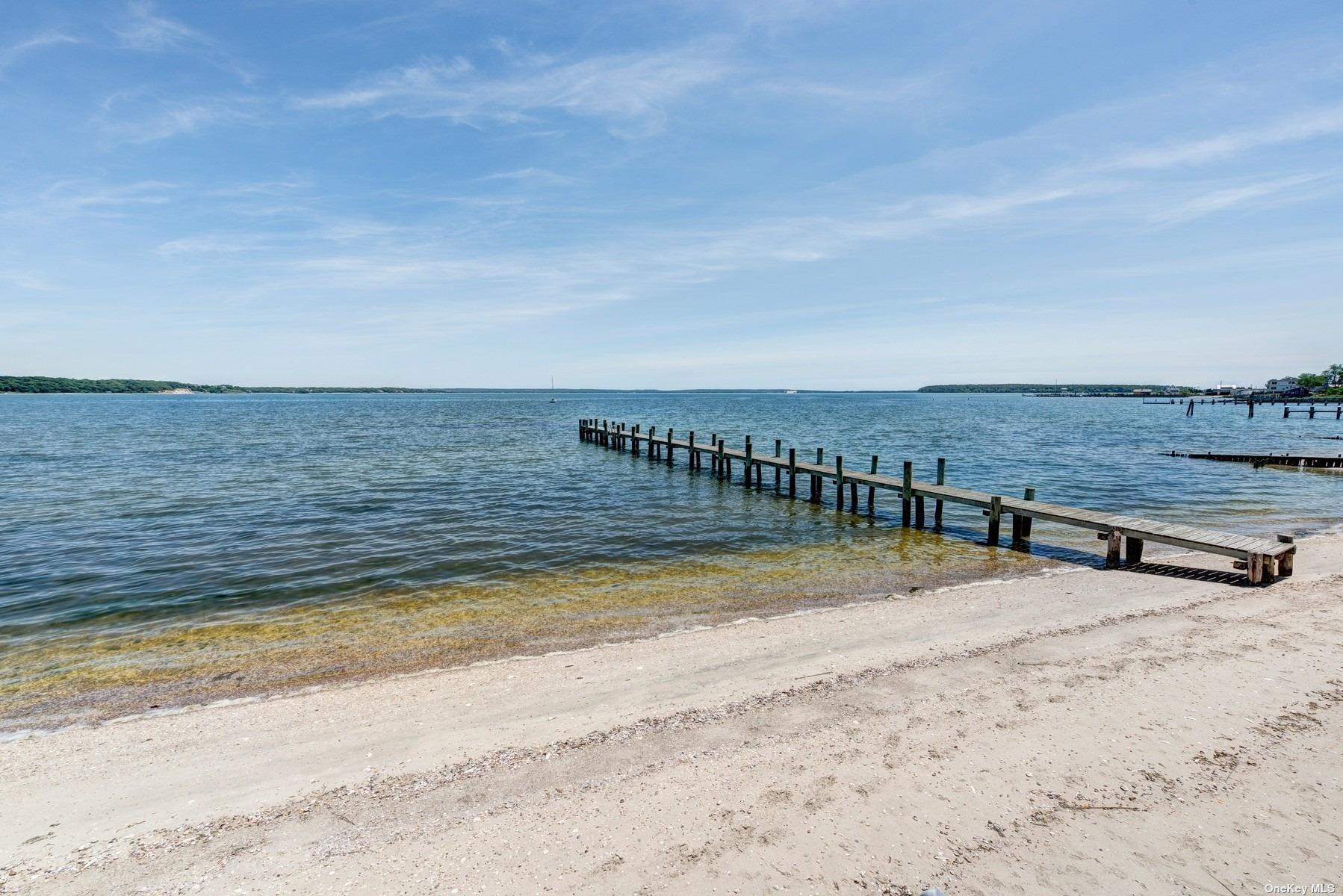 199 Old Harbor Road, New Suffolk, NY 11956