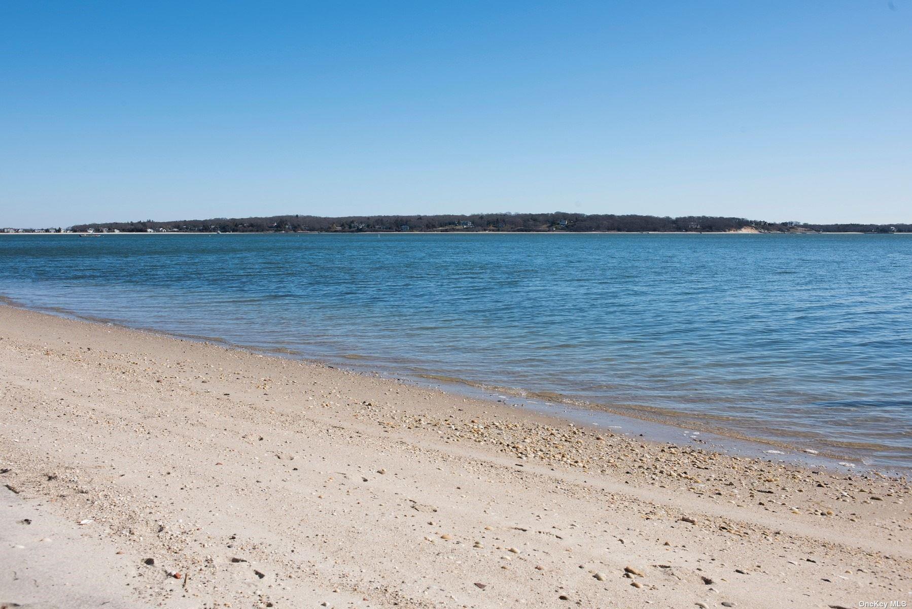 199 Old Harbor Road, New Suffolk, NY 11956