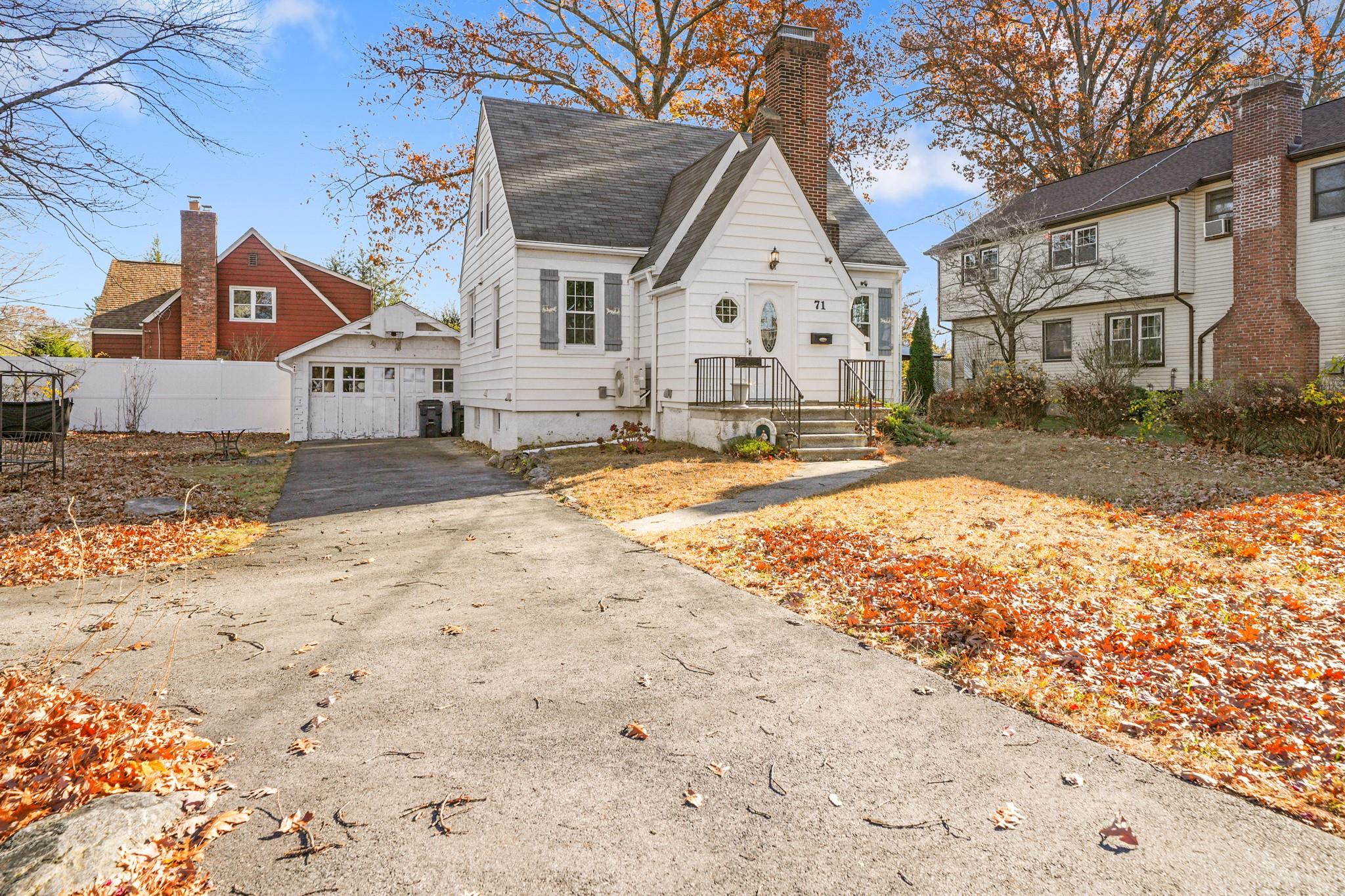 71 Longfellow Street, Hartsdale, NY 10530