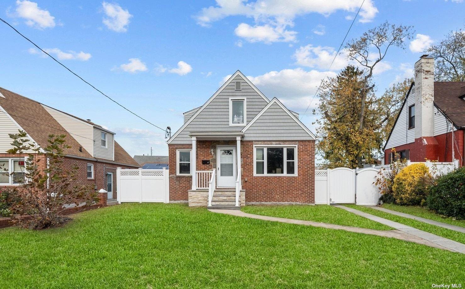 8 Alden Avenue, Valley Stream, NY 11580