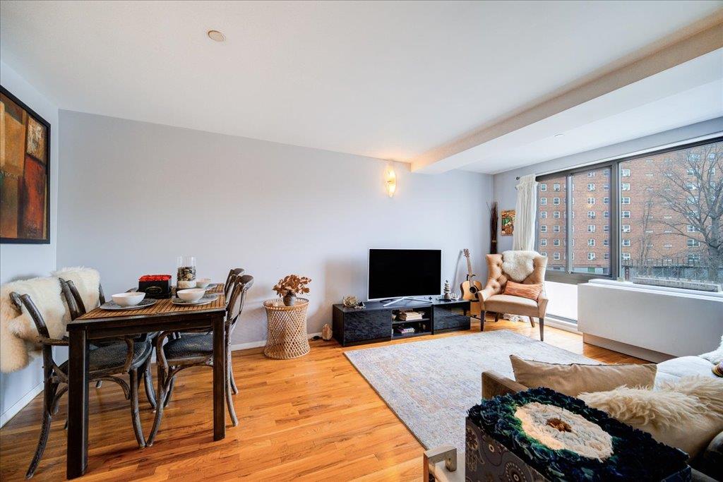 150 Featherbed Lane # 4B, Bronx, NY 10452