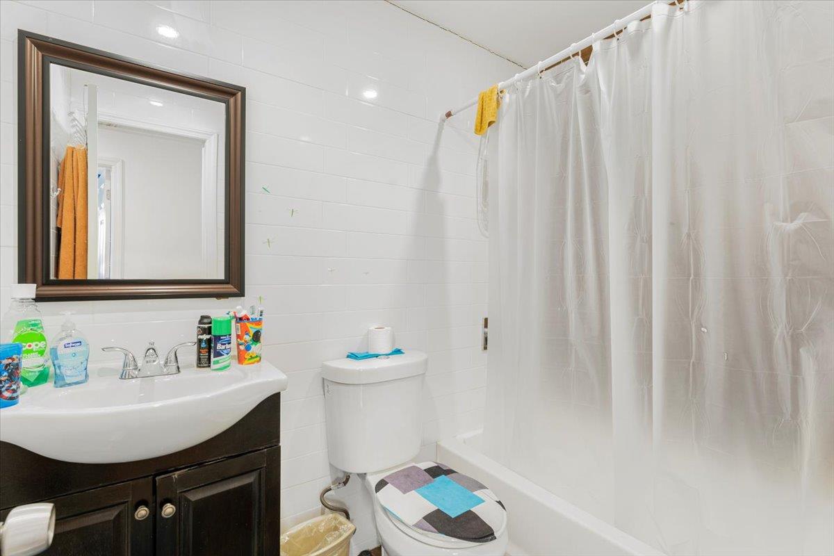 3136 Mickle Avenue, Bronx, NY 10469