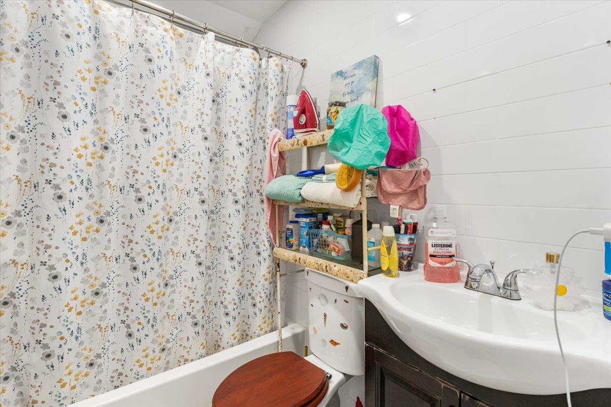 3136 Mickle Avenue, Bronx, NY 10469