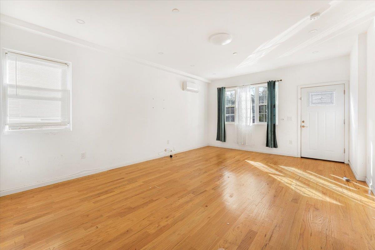 3136 Mickle Avenue, Bronx, NY 10469