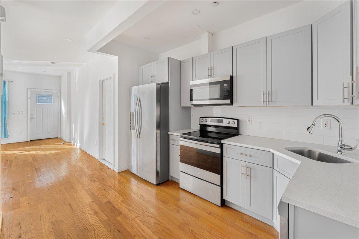 3136 Mickle Avenue, Bronx, NY 10469