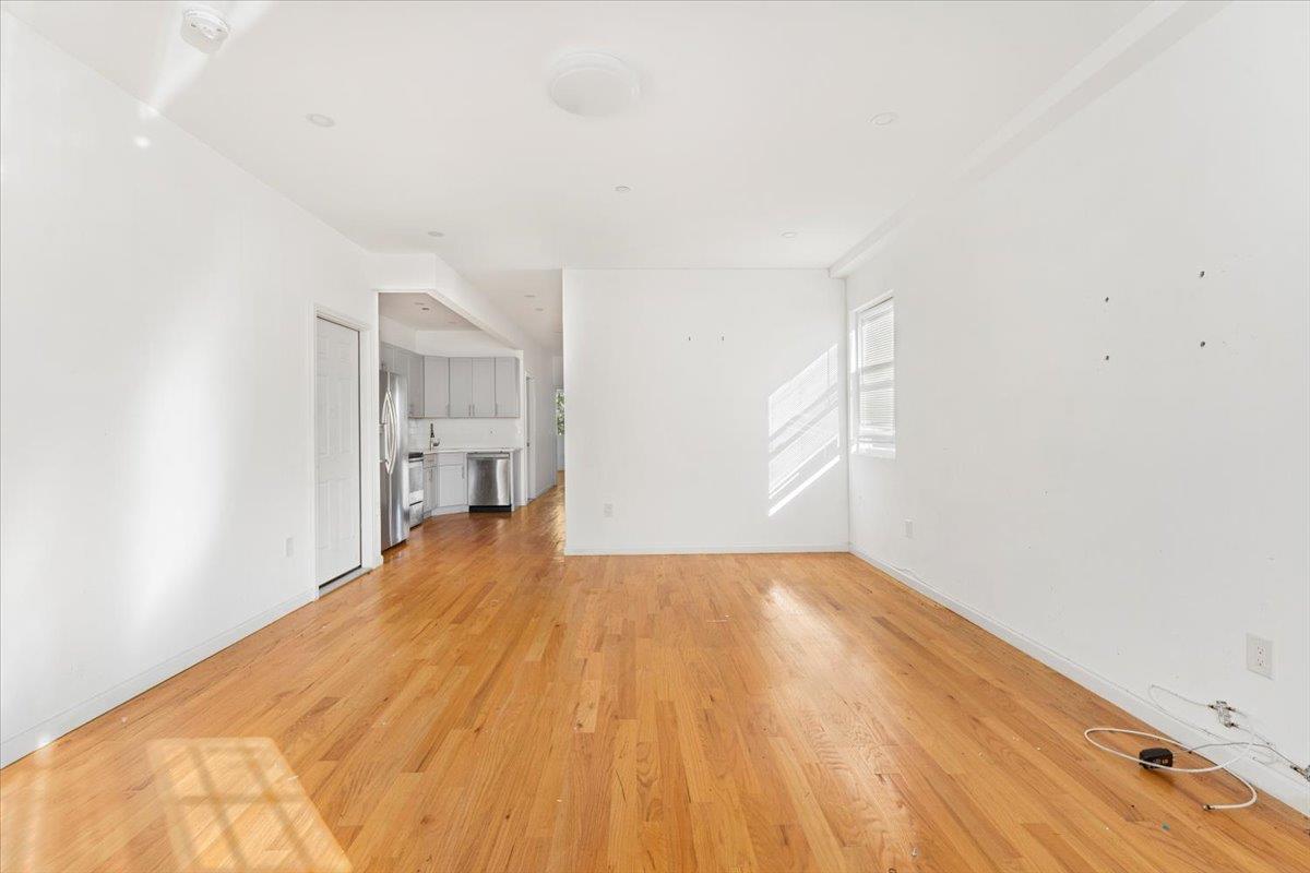 3136 Mickle Avenue, Bronx, NY 10469