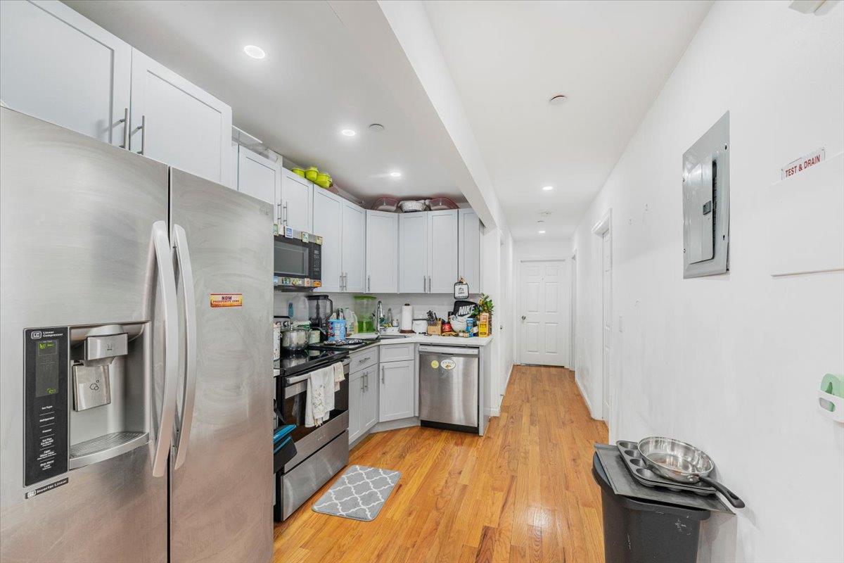 3136 Mickle Avenue, Bronx, NY 10469