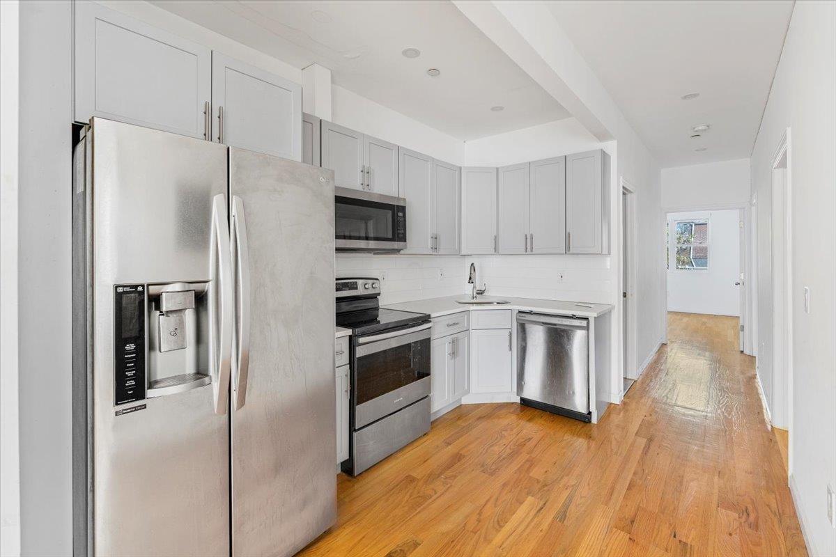 3136 Mickle Avenue, Bronx, NY 10469