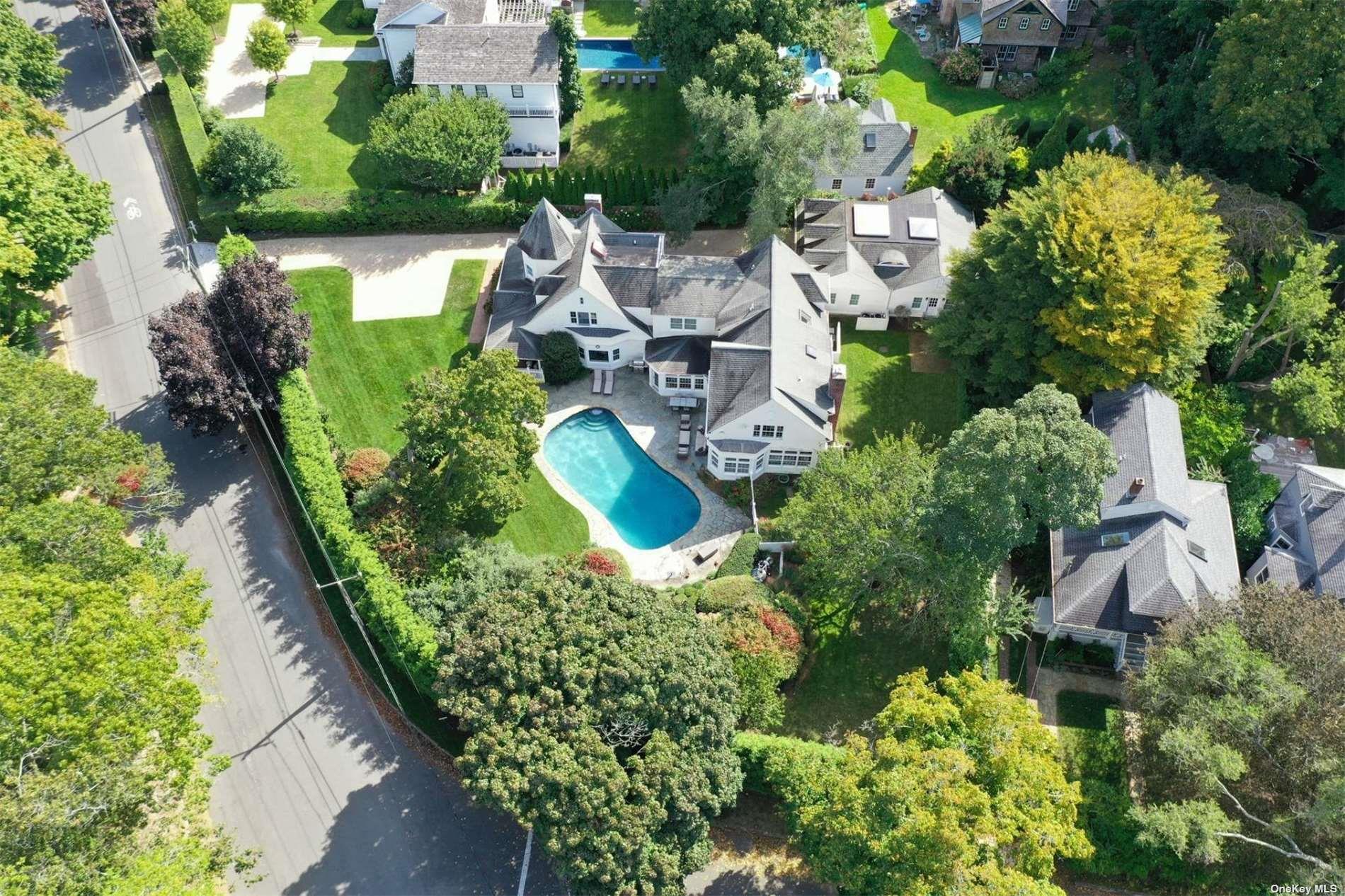 98 Bay Street, Sag Harbor, NY 11963