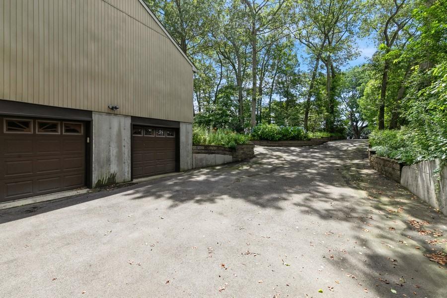 1572 Middle Road, Calverton, NY 11933